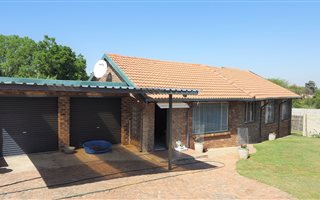 3 Bedroom House in The Reeds