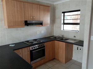 2 Bed Flat in Burgundy Estate