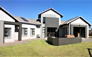 4 Bedroom House in Midstream Ridge Estate