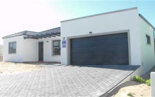 3 Bedroom House in Gansbaai and surrounds