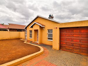 3 Bed House in Lenasia South