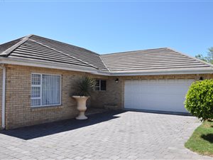 3 Bed Townhouse in Lorraine