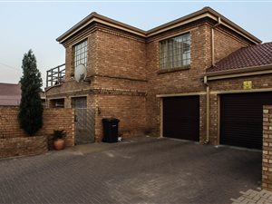 3 Bedroom Townhouse in Bronkhorstspruit