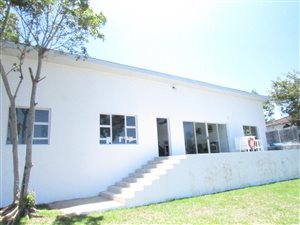 4 Bed House in Uvongo