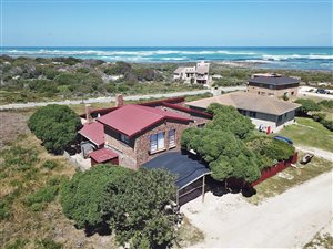 4 Bed House in Suiderstrand