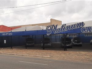 350 m² Commercial space in Newlands