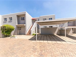 2 Bedroom Apartment in Fourways