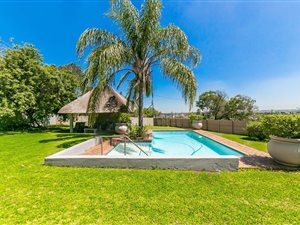 2 Bed Apartment in Fourways