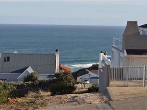 770 m² Land available in Dana Bay