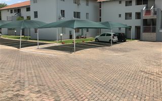2 Bedroom Flat in Groenkloof