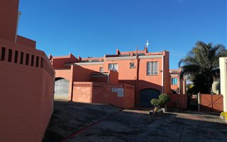 2 Bedroom Townhouse in Hutten Heights