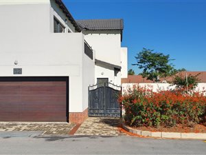 3 Bed Cluster in Dainfern