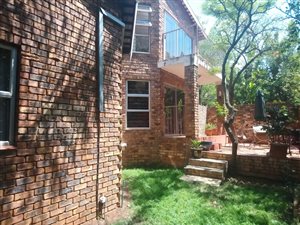 3 Bed House in Florauna