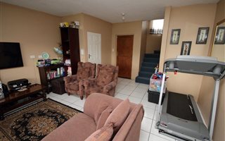 3 Bedroom Duplex in Carrington Heights