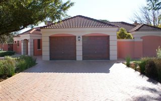 4 Bedroom House in Westlake Estate