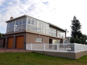 4 Bed House in Uvongo