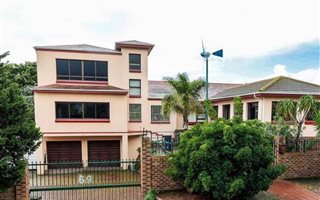 5 Bedroom House in Tableview