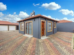 3 Bed House in Goudrand