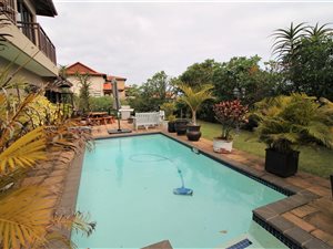 4 Bed House in Westbrook