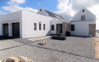 3 Bedroom House in Dwarskersbos
