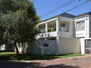 2 Bed Apartment in Bryanston West