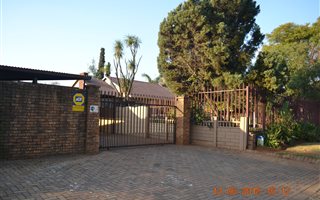 4 Bedroom House in Elspark