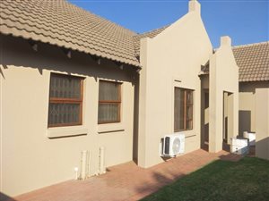 3 Bed Townhouse in Pinehaven