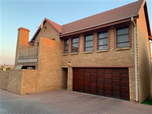3 Bed Townhouse in Brooklands Lifestyle Estate
