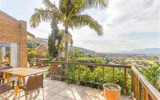 4 Bedroom House in Paarl