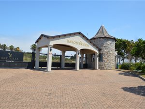 840 m² Land available in Plettenberg Bay