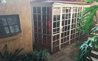 1 Bedroom Garden Cottage in Melville