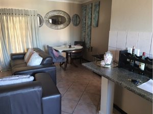2 Bed Townhouse in Ravensklip