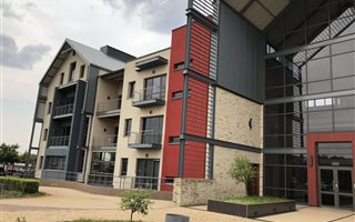 891 m² Commercial space in Irene