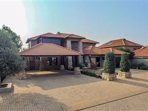 5 Bed House in Birdwood