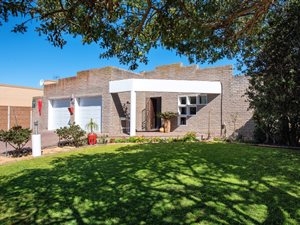 3 Bed House in Durmonte