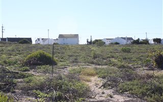604 m² Land available in Britannia Bay