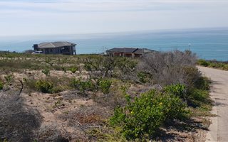 980 m² Land available in Village On Sea