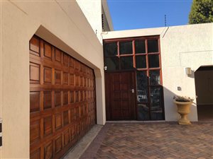 4 Bed House in Waterkloof