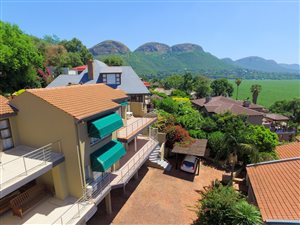 3 Bed Apartment in Kosmos