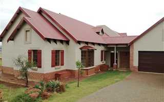 3 Bedroom Simplex in Boschkop