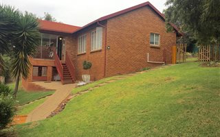 3 Bedroom Townhouse in Waterkloof Park