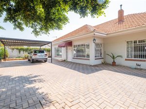 4 Bed House in Blairgowrie
