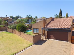 4 Bed House in Blue Gill