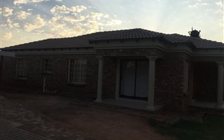 3 Bedroom House in Clarina