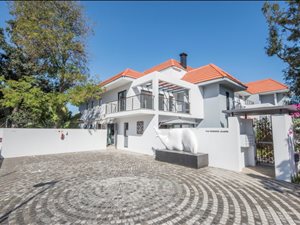 2 Bed Apartment in Stuarts Hill