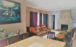 3 Bedroom House in Buurendal