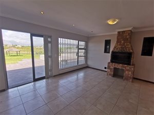 4 Bed House in Zeekoevlei