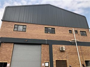 800 m² Industrial space in Riverview Park