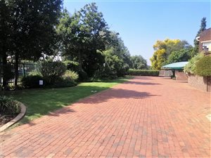 3 Bed Apartment in Brackendowns