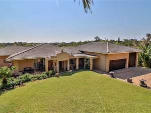 4 Bed House in Meerensee